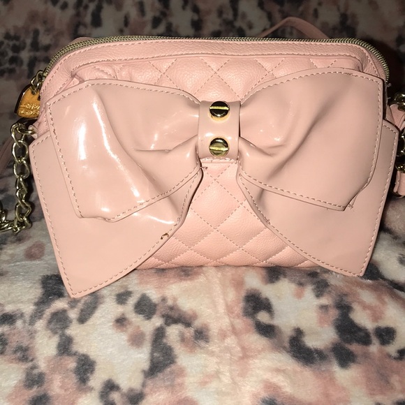 Betsey Johnson Handbags - Betsey Johnson cross over bag